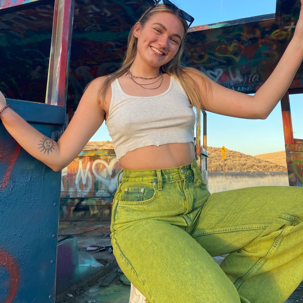 BDG URBAN OUTFITTERS GREEN PANTS